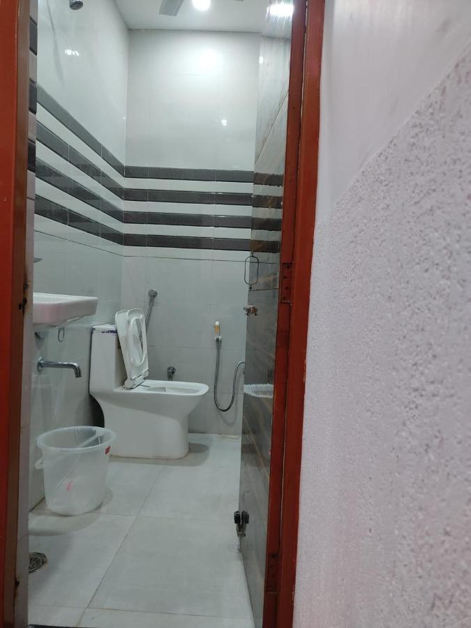 Hotel Yolo- Chandīgarh Exterior foto