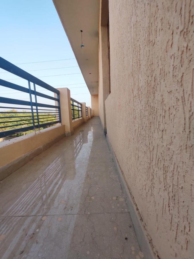 Hotel Yolo- Chandīgarh Exterior foto
