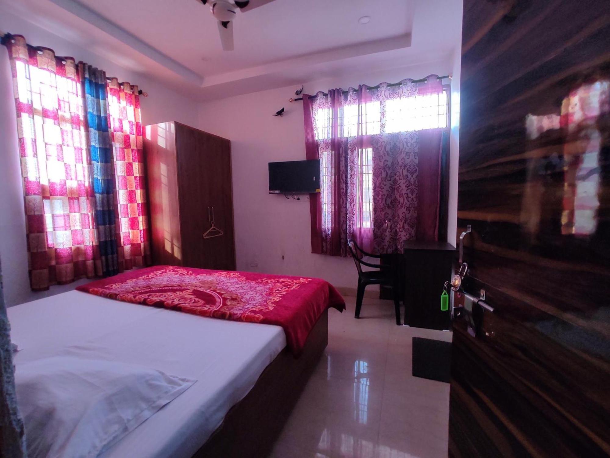 Hotel Yolo- Chandīgarh Exterior foto