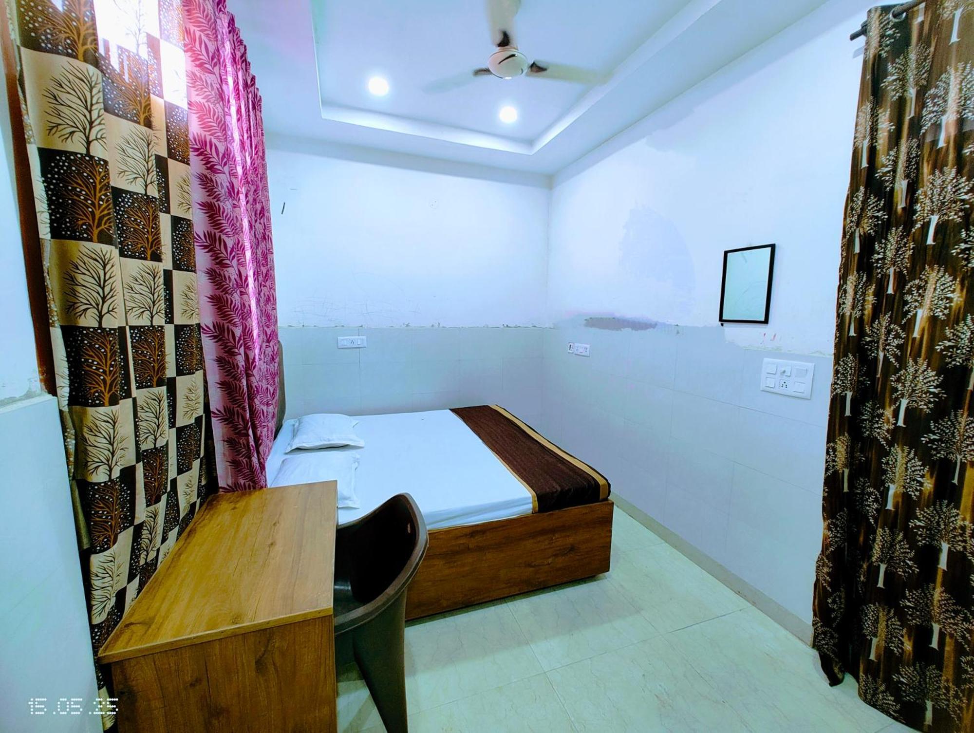 Hotel Yolo- Chandīgarh Exterior foto