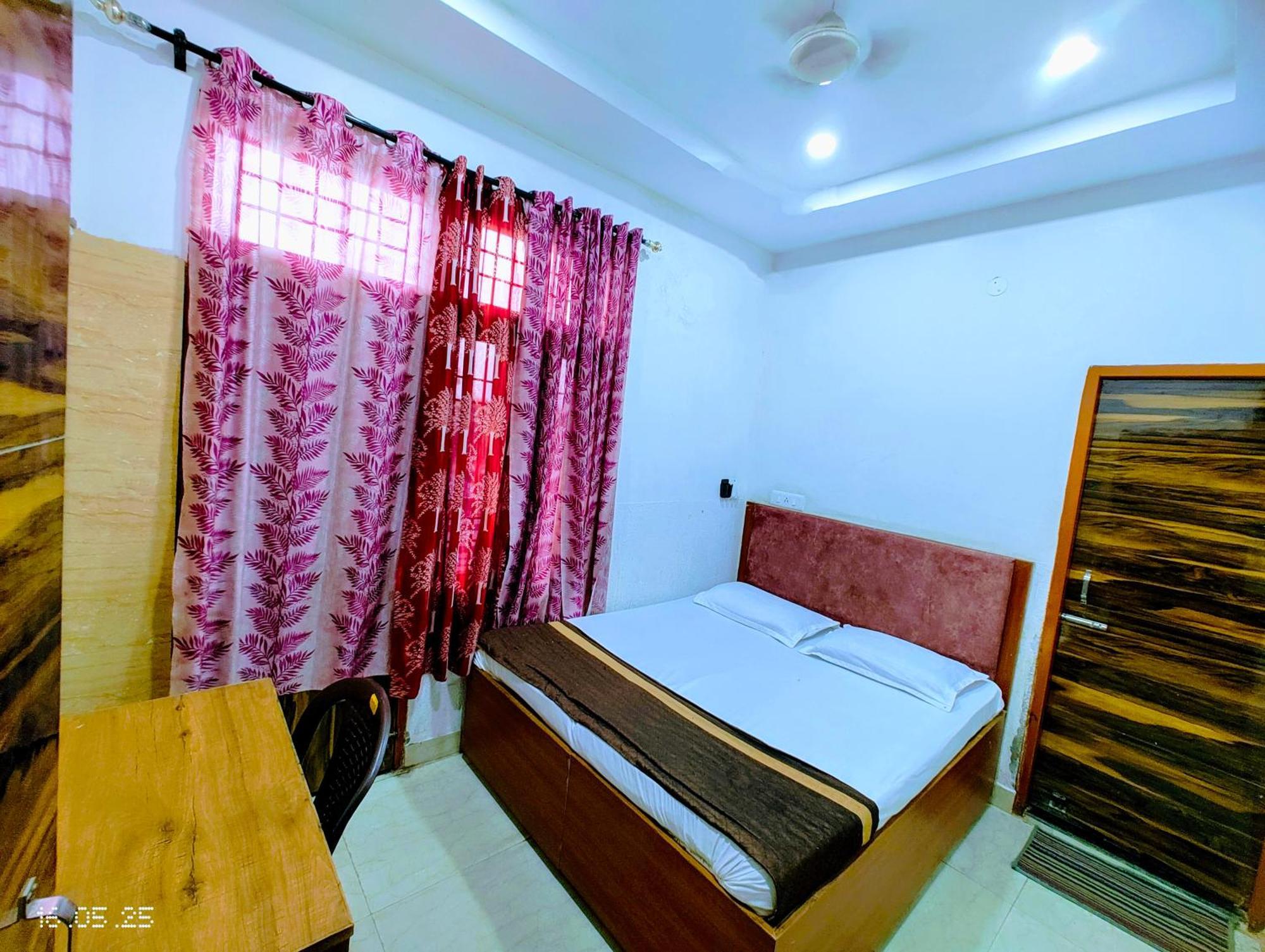 Hotel Yolo- Chandīgarh Exterior foto
