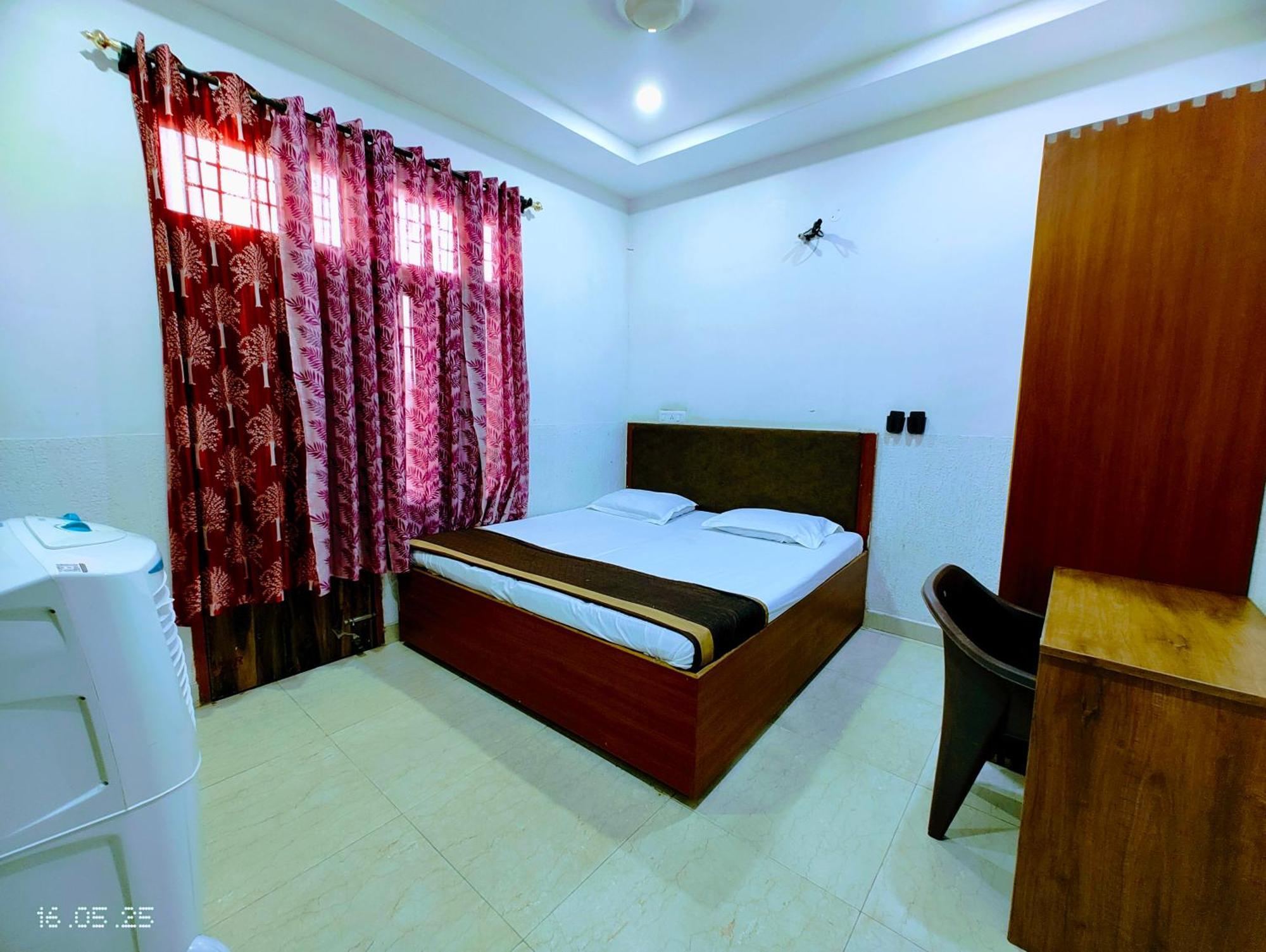Hotel Yolo- Chandīgarh Exterior foto